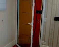 Porta com isolamento acústico